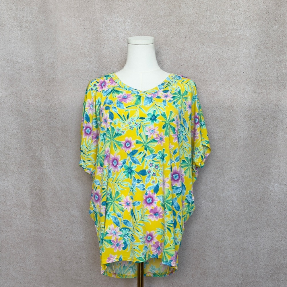 Dear Scarlett Boutique Fresh & Fun Vibrant Sunshine Yellow Floral Women's Blouse